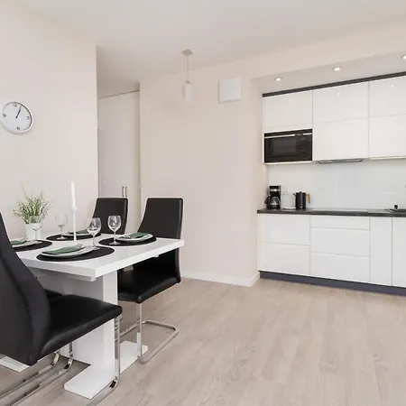 Comfy Apartment Kapitanska & Parking & Balcony By Noclegi Renters Gdynia Exterior photo