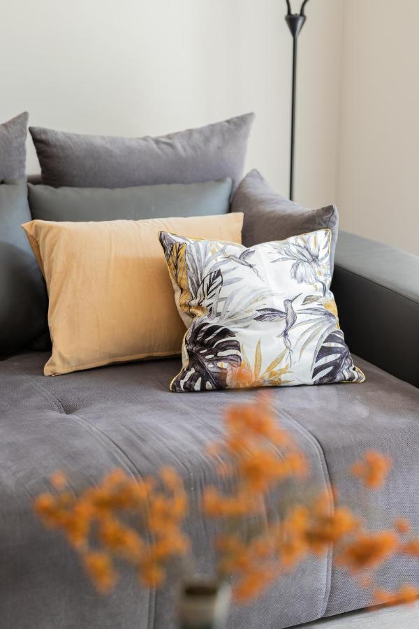 Comfy Kapitanska & Parking & Balcony By Renters Apartment *