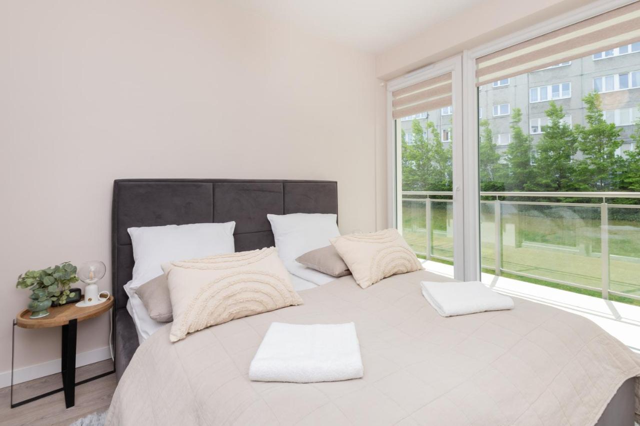 Apartment Comfy Kapitanska & Parking & Balcony By Renters