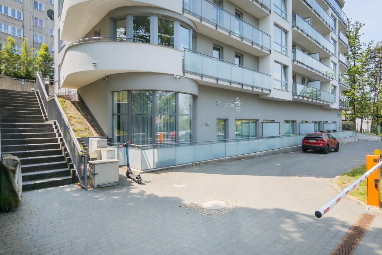 Comfy Kapitanska & Parking & Balcony By Renters Apartment *